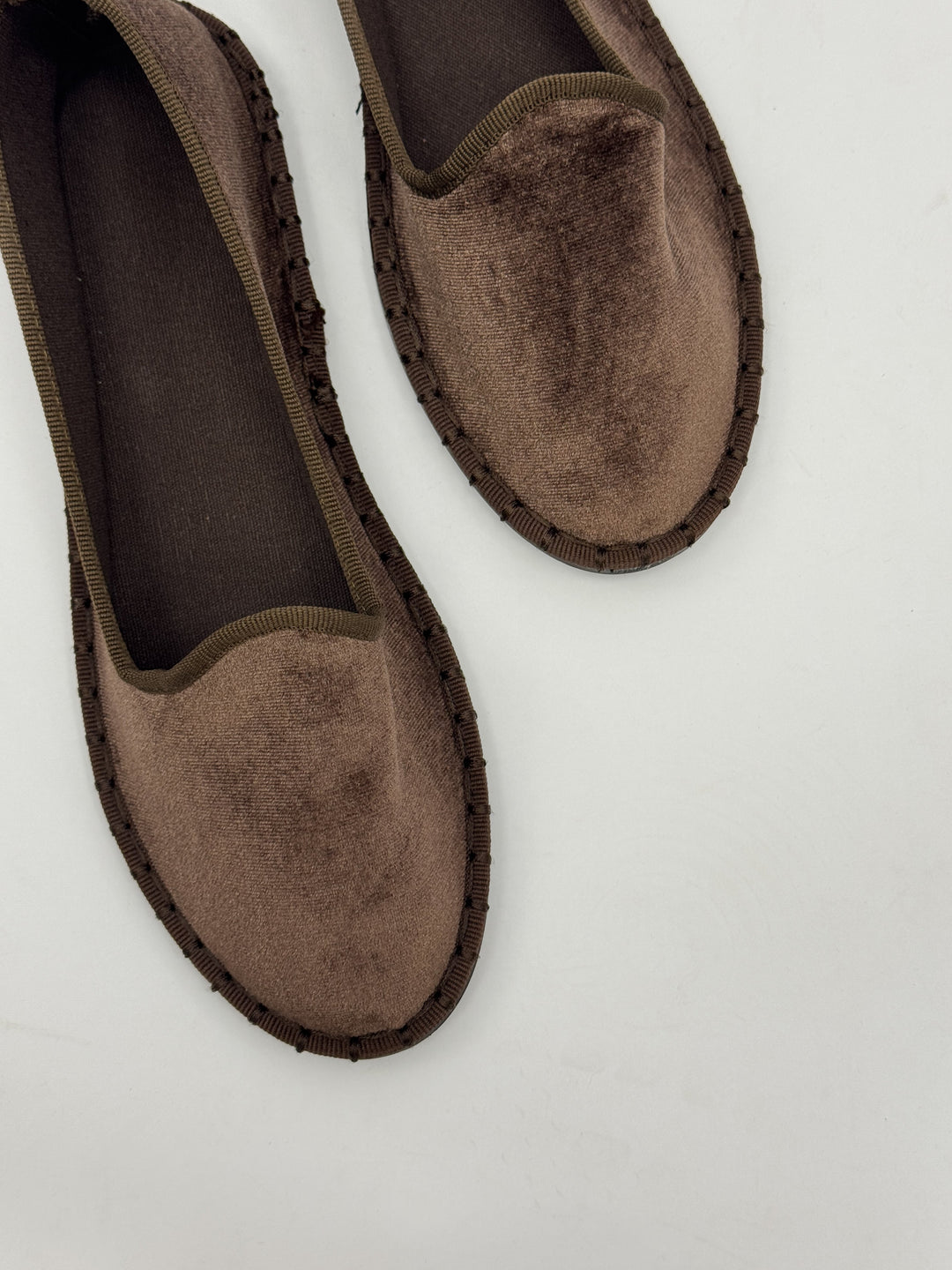 Velluto Chic – Pantofole Friulane in Velluto