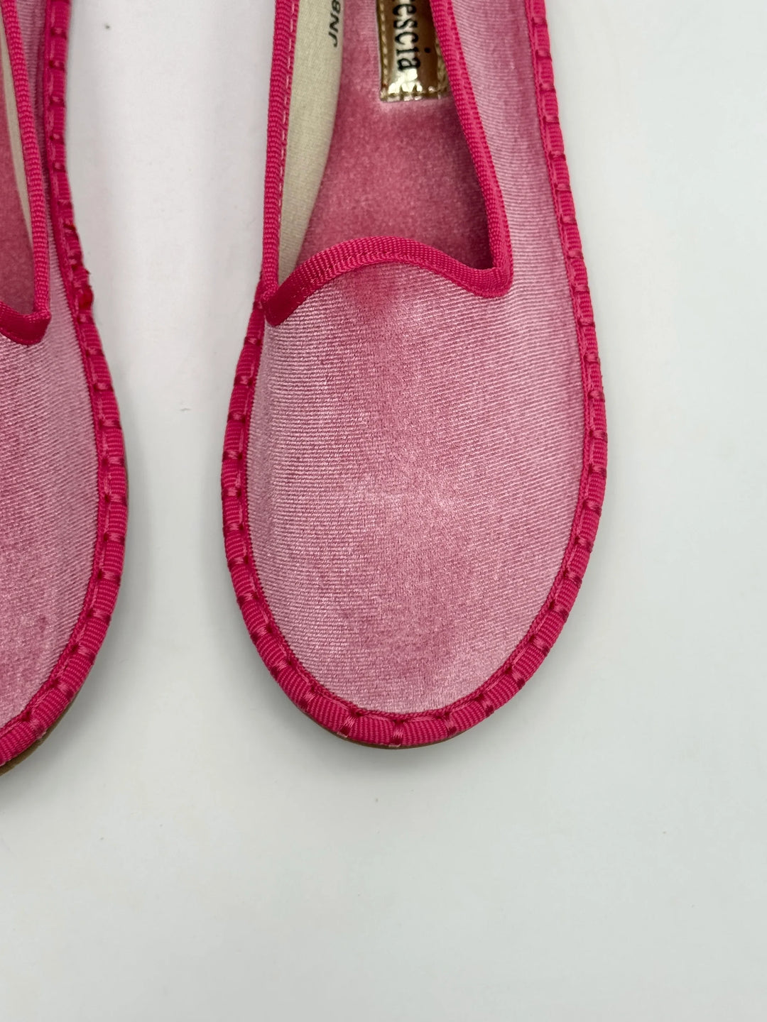 Velluto Chic – Pantofole Friulane in Velluto